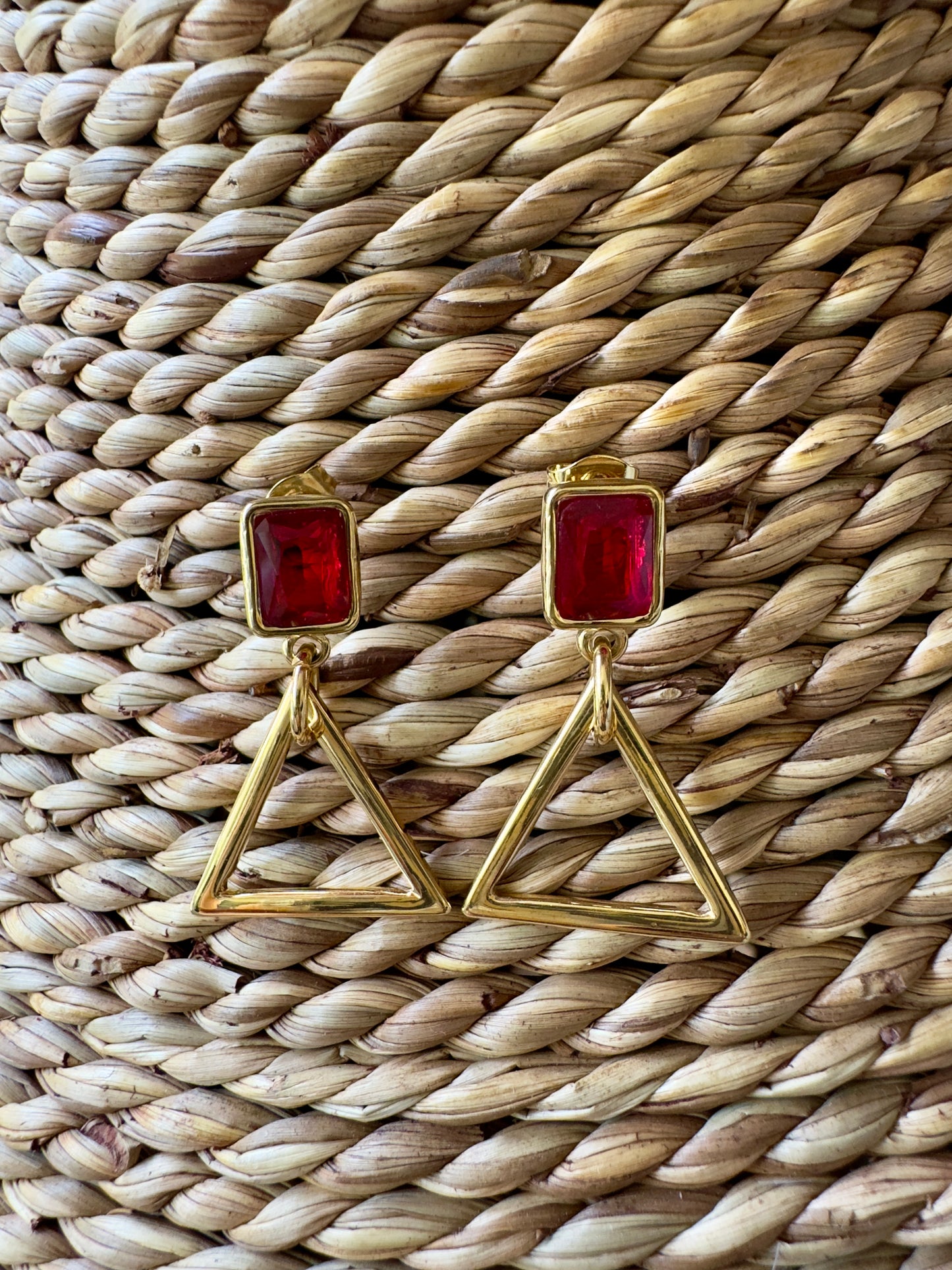 Aretes de triángulo
