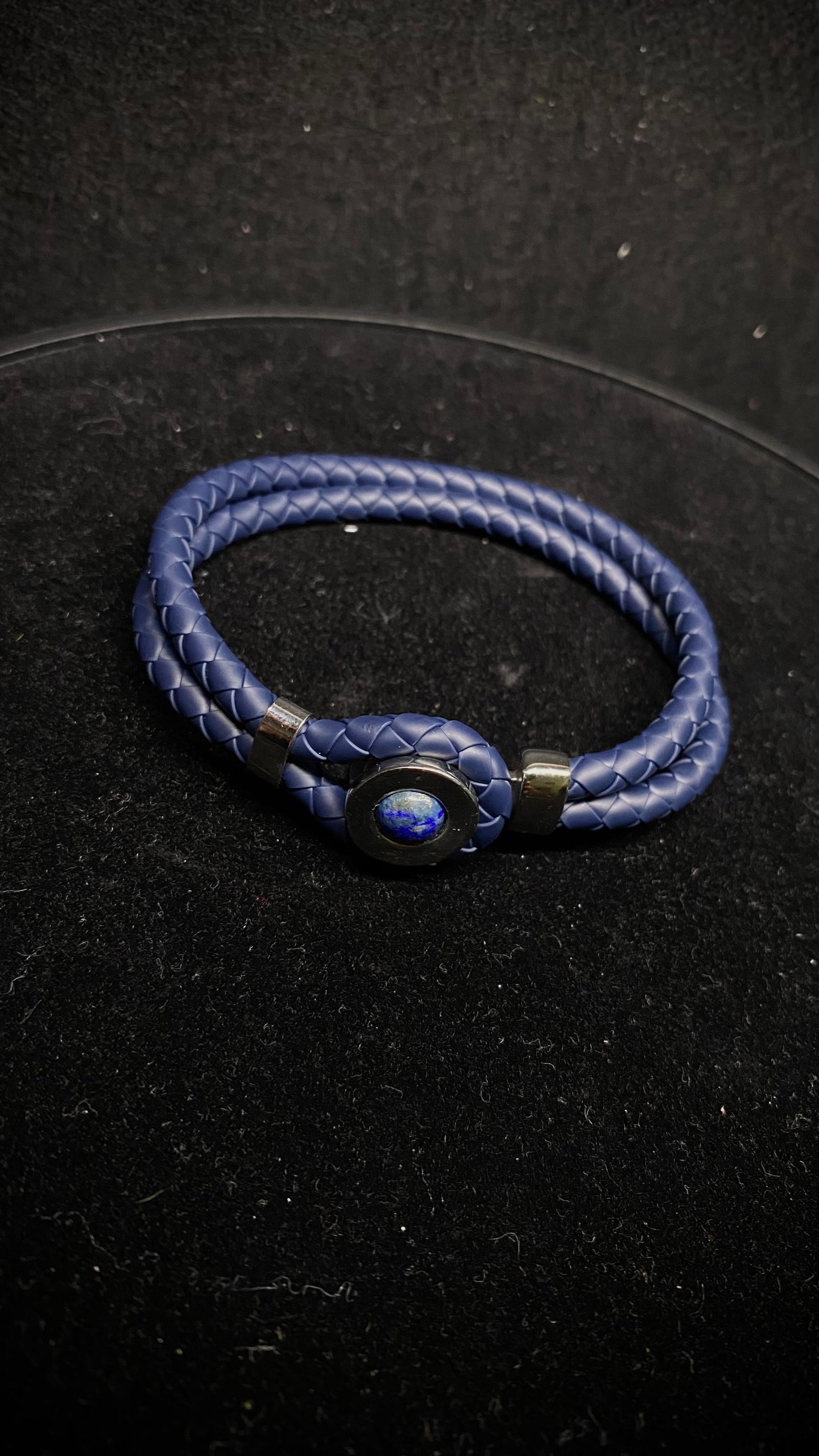 Pulsera de caucho MB y lapislázuli