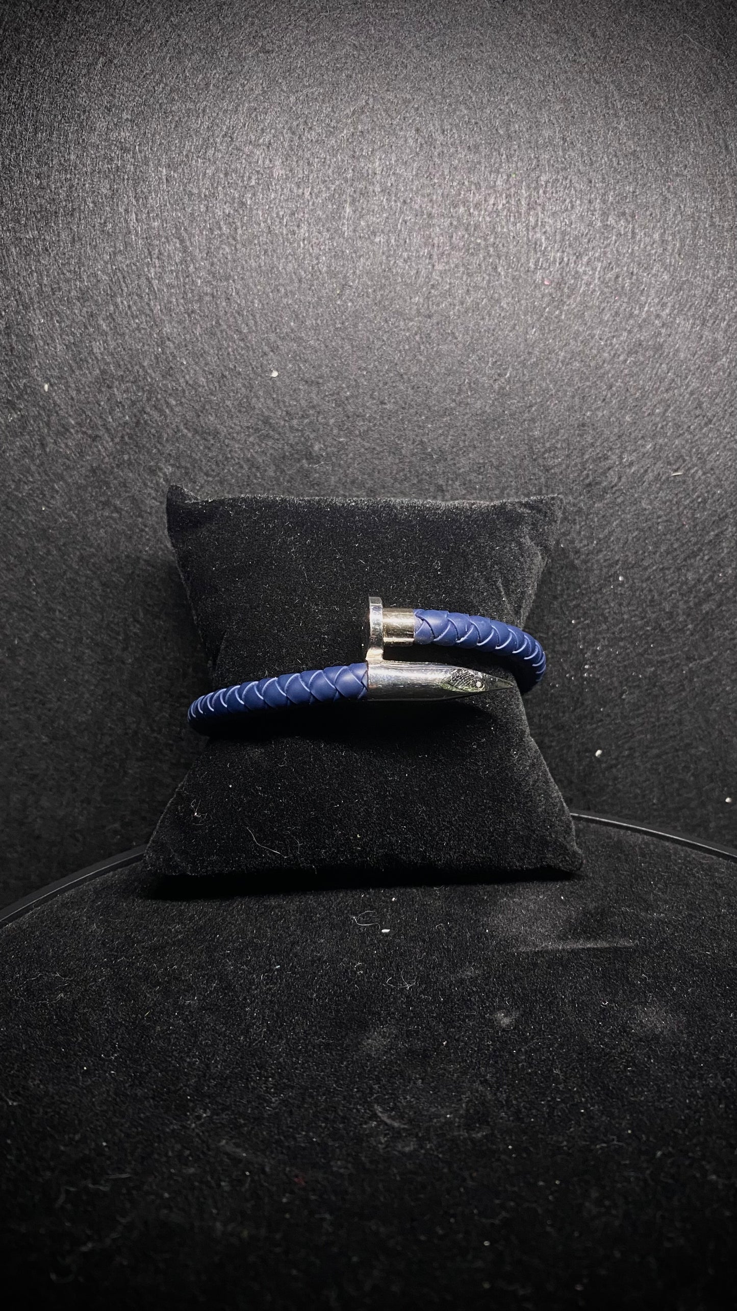 Pulsera de dama tipo clavo